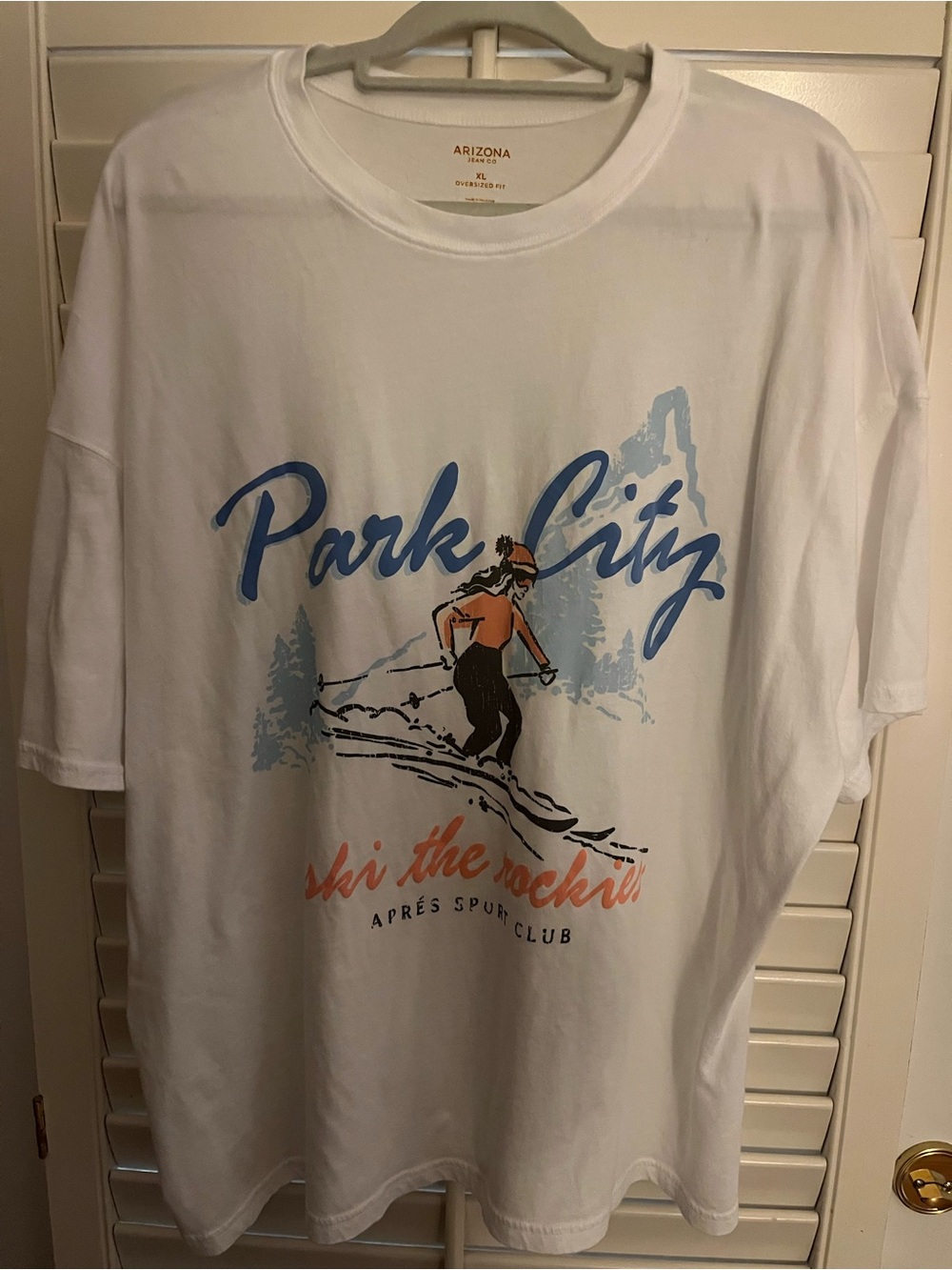 Arizona Jean Company ski graphic tee